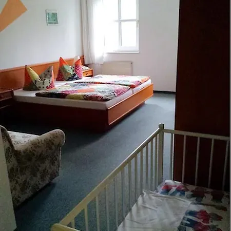 Alter Weber Отель Cunewalde