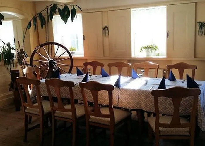 Alter Weber מלון 2*